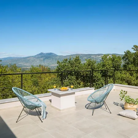 Mons Caldera For 10 People With 40 M2 Infinity Heated Pool & Kids Playground Villa *