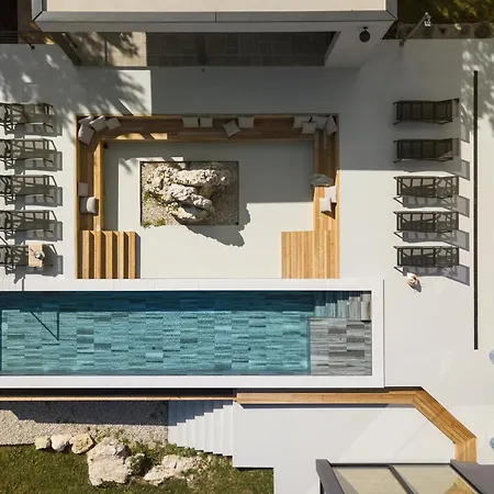 Vila Mons Caldera For 10 People With 40 M2 Infinity Heated Pool & Kids Playground *
