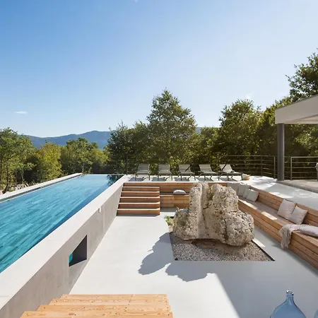 Mons Caldera For 10 People With 40 M2 Infinity Heated Pool & Kids Playground * Kršan