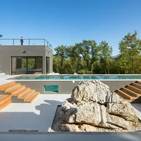 Mons Caldera For 10 People With 40 M2 Infinity Heated Pool & Kids Playground Kršan